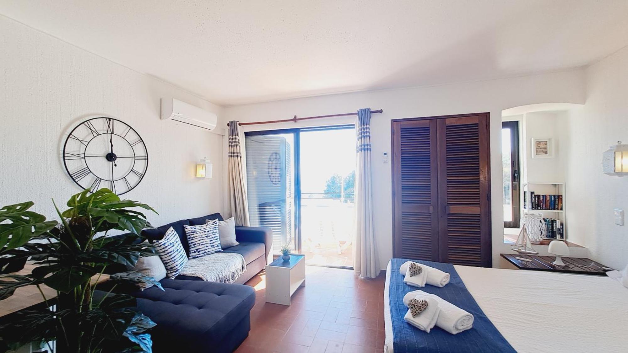 Apartment Sea View 2 *